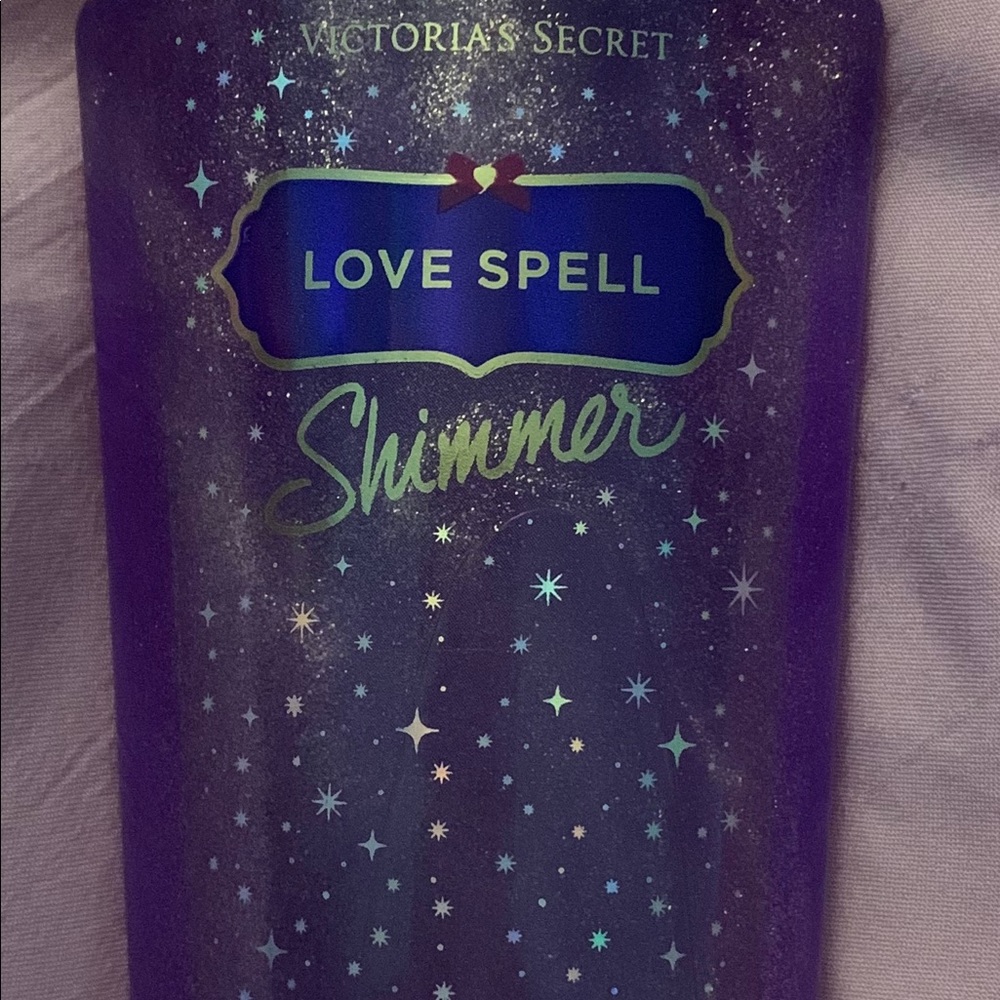 New BIG 8.4 oz. Victorias Secret Shimmer Spray